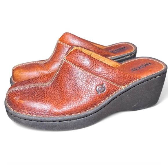 Born Women's Brown Leather hand Crafted Clogs - Picture 1 of 8